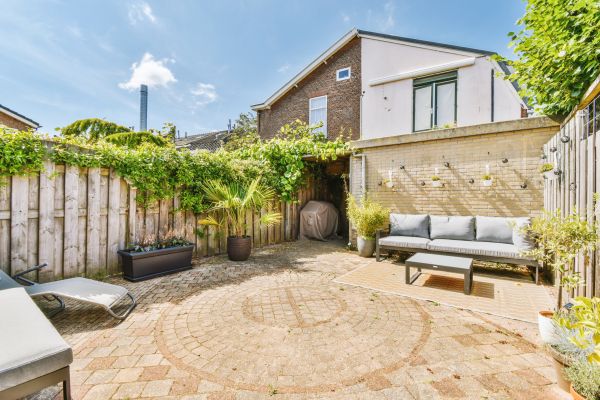 Cost of Courtyard Patio Service in Simpsonville